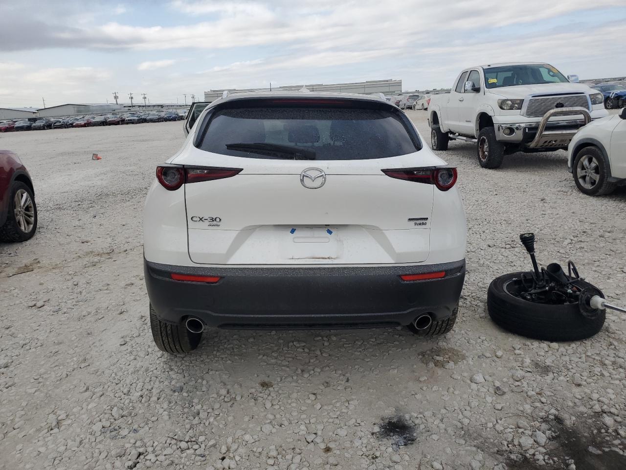 2024 Mazda Cx-30 Premium VIN: 3MVDMBDY0RM637884 Lot: 78086704