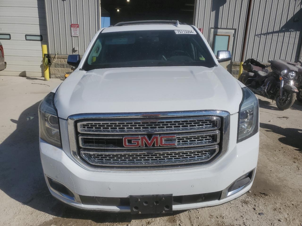 2016 GMC Yukon - Image 5