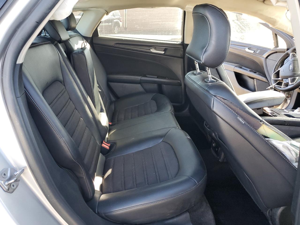2018 Ford Fusion - Image 11