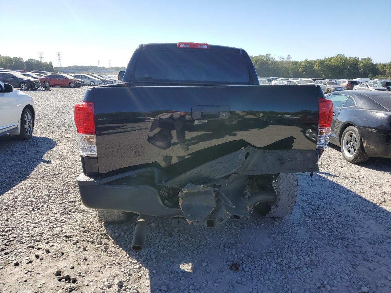 5TFDW5F15AX147128 2010 Toyota Tundra Crewmax Sr5