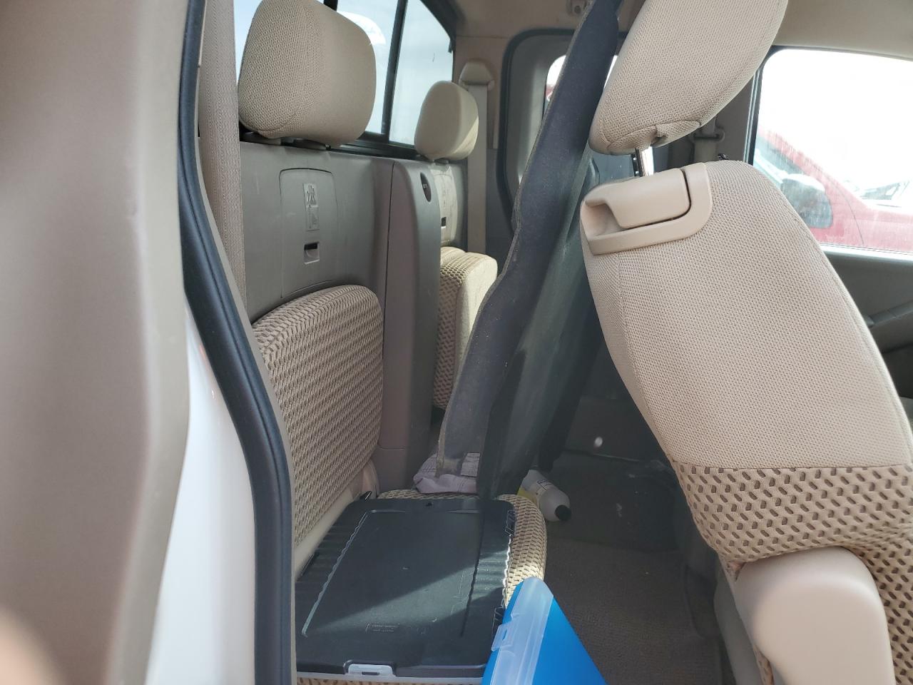 2014 Nissan Navara (Frontier) - Image 10