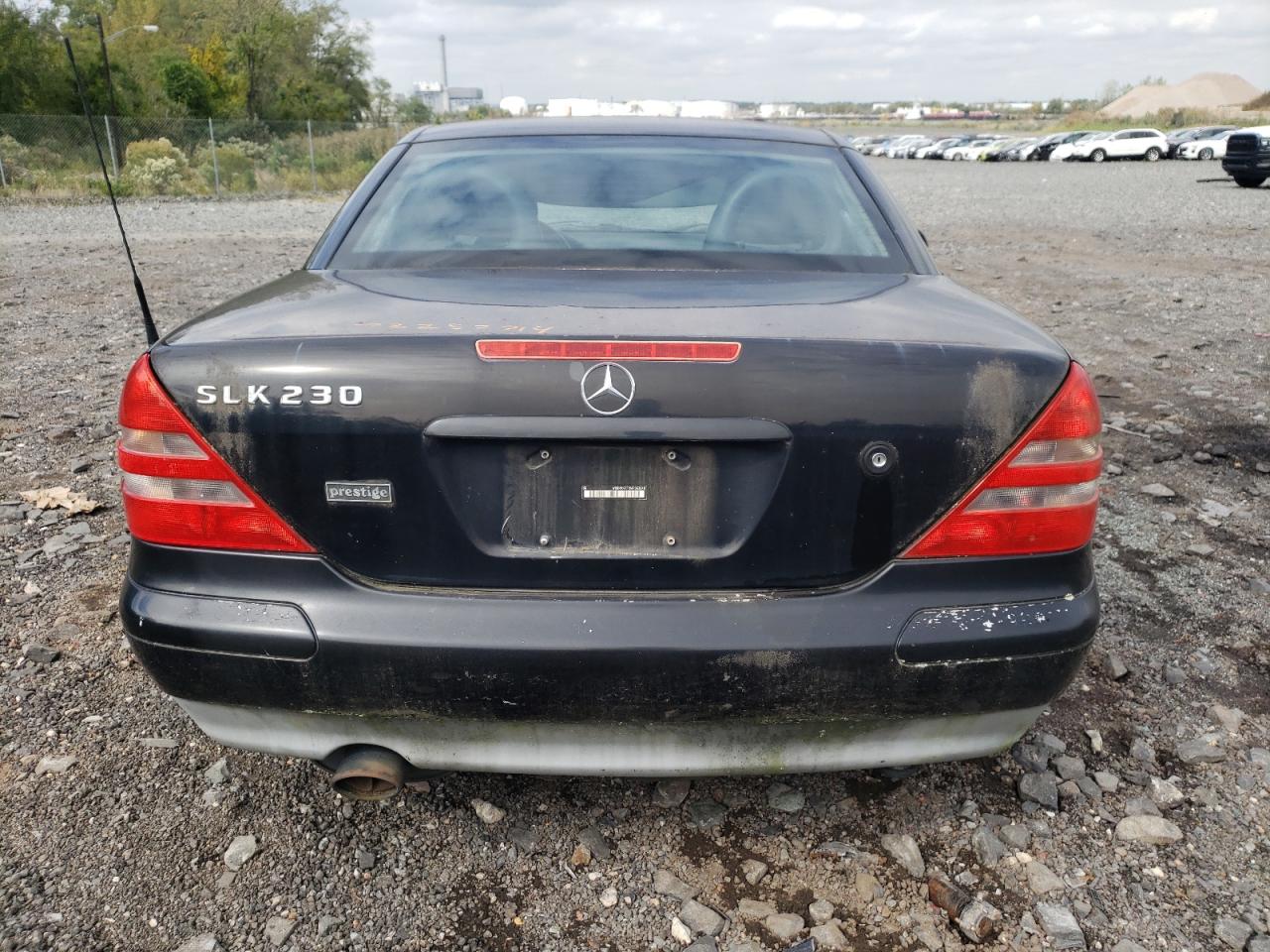 1998 Mercedes-Benz Slk 230 Kompressor VIN: WDBKK47F2WF063948 Lot: 73257714