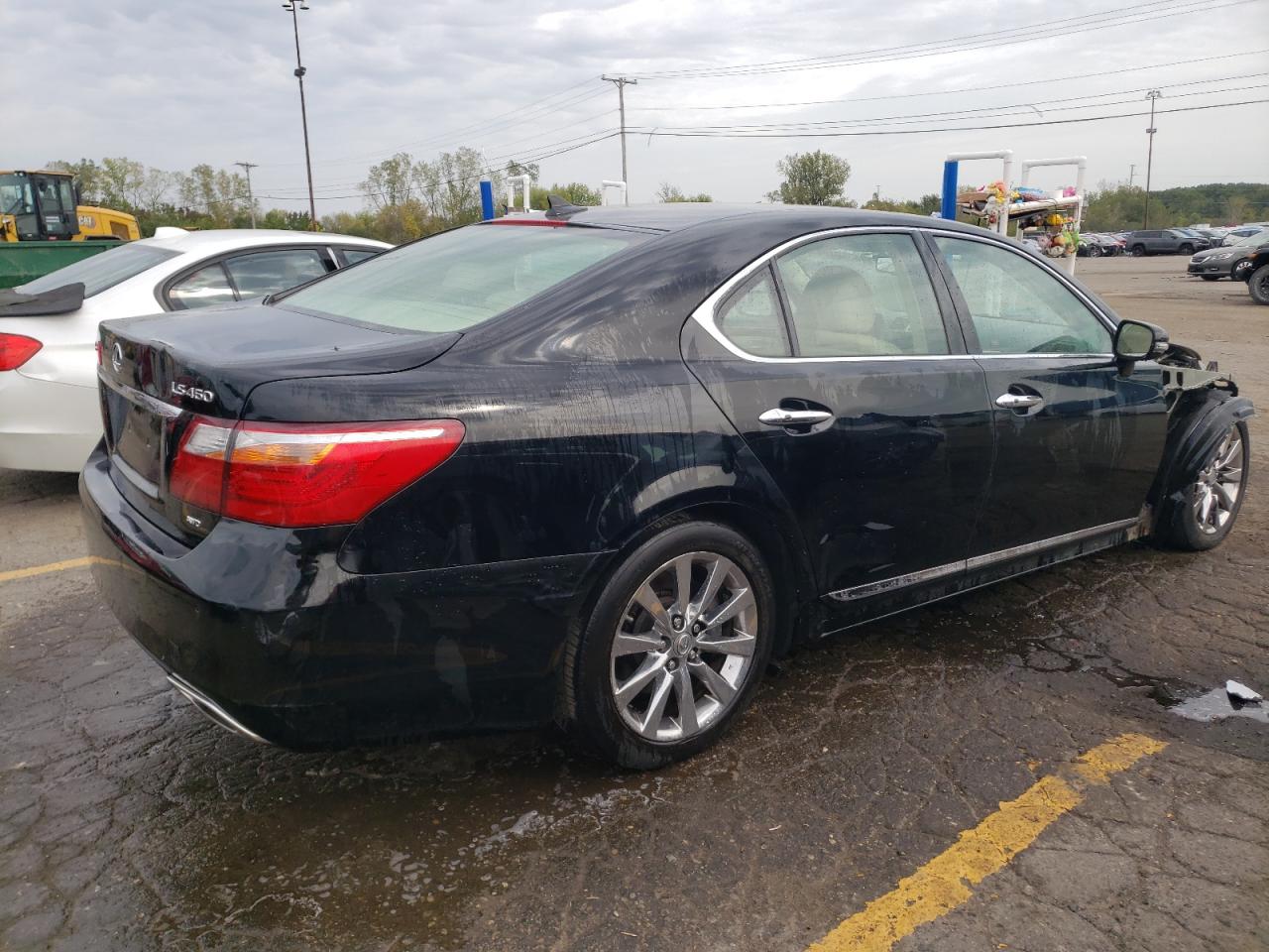 2010 Lexus LS - Image 3