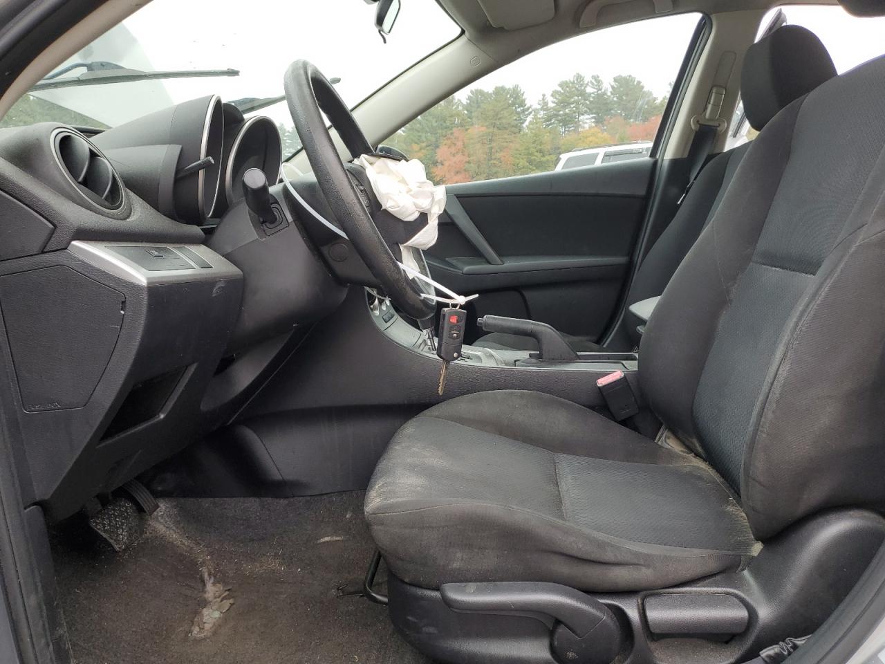 2011 Mazda 3 - Image 7