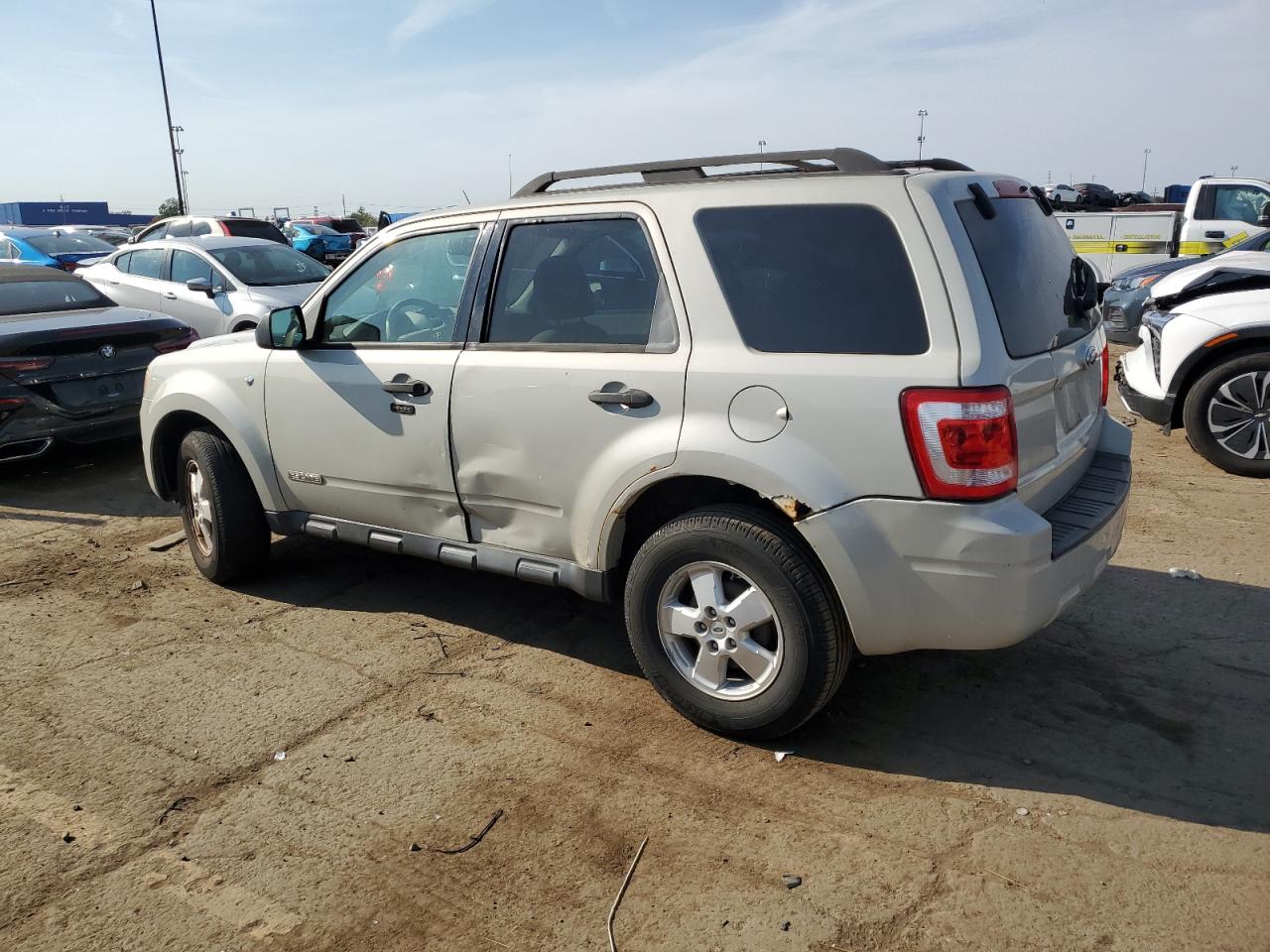 2008 Ford Escape Xlt VIN: 1FMCU03128KC17132 Lot: 75913194