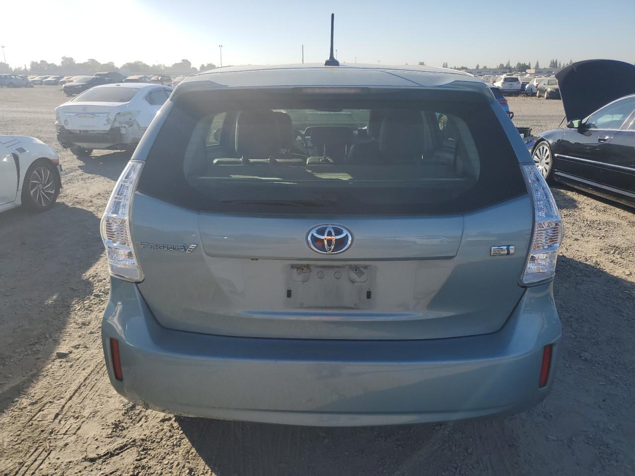 JTDZN3EU6EJ003668 2014 Toyota Prius V