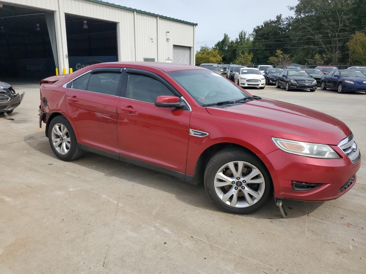 2010 Ford Taurus - Image 4