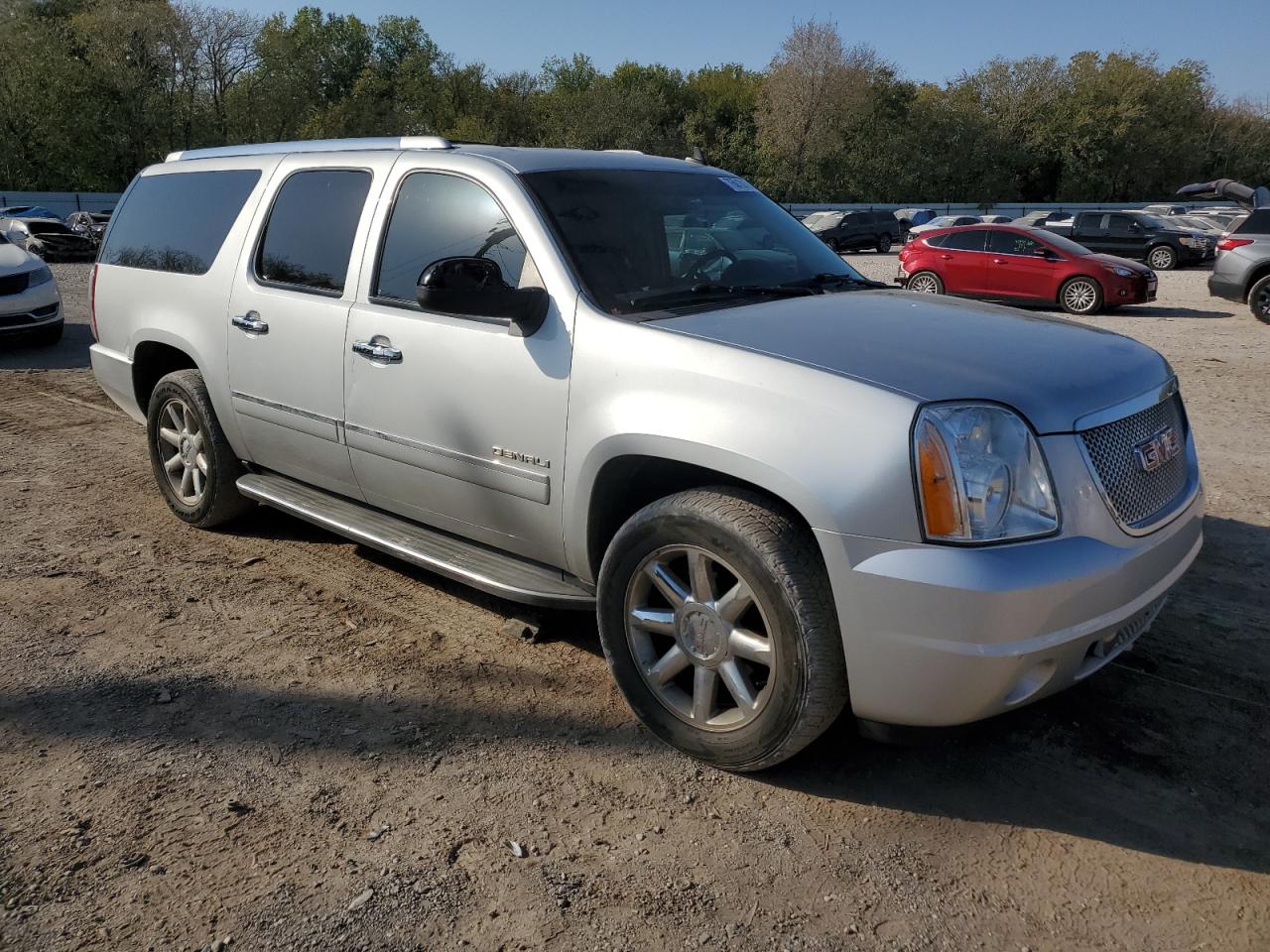 2013 GMC Yukon Xl Denali VIN: 1GKS2MEF4DR171153 Lot: 76010164