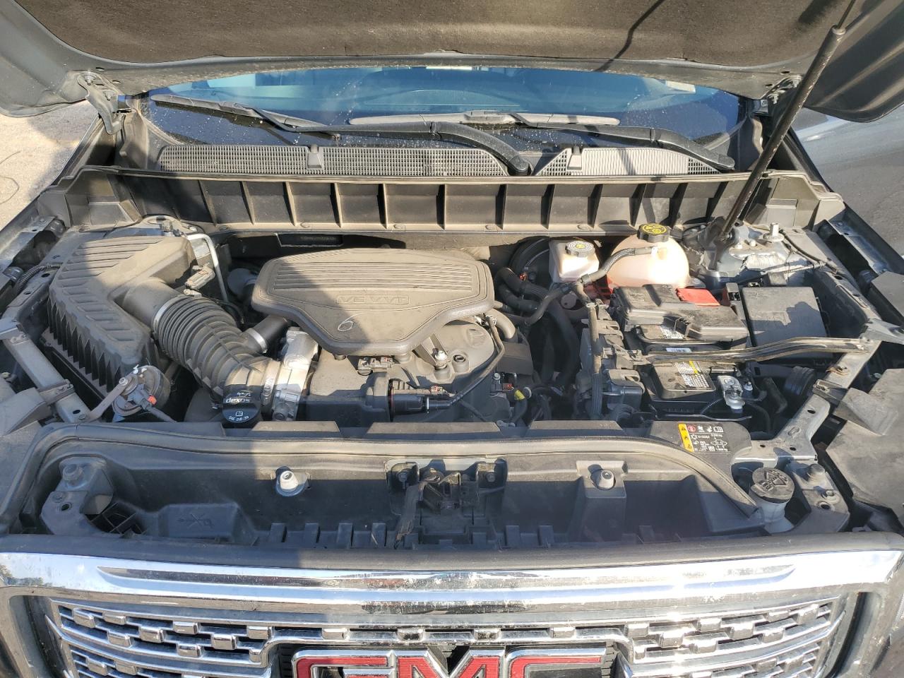 2019 GMC Acadia - Image 12