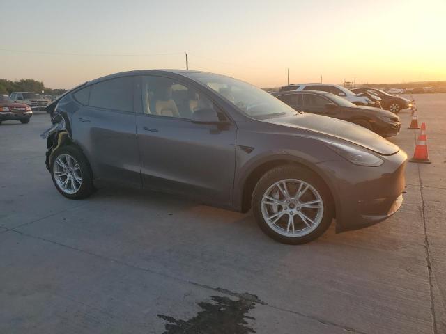 7SAYGDEE3PA207598 Tesla Model Y  4