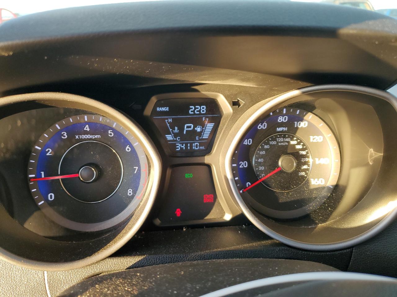 2015 Hyundai Elantra - Image 9