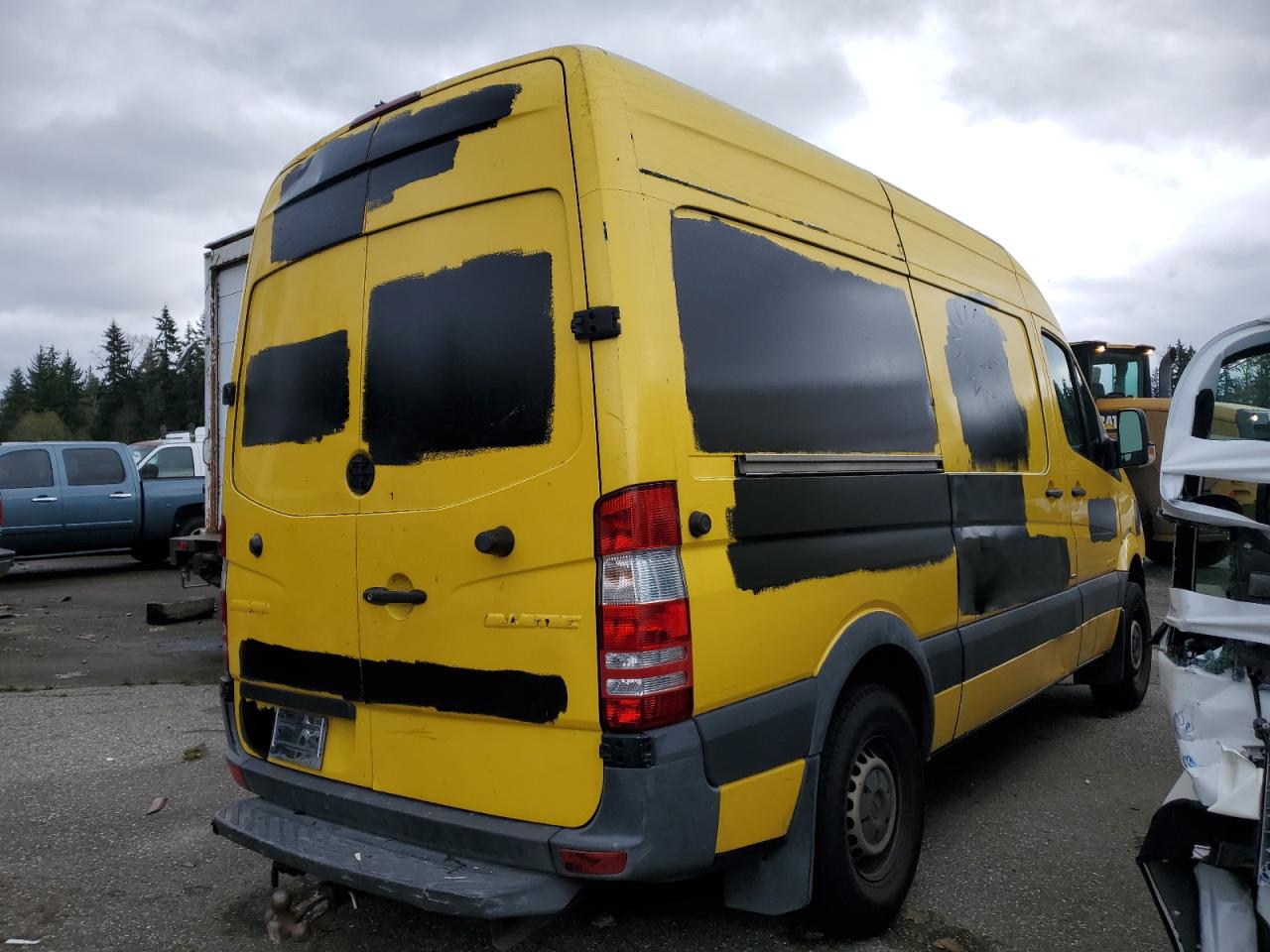 VIN WD3PE7DC0E5827305 2014 MERCEDES-BENZ SPRINTER no.3