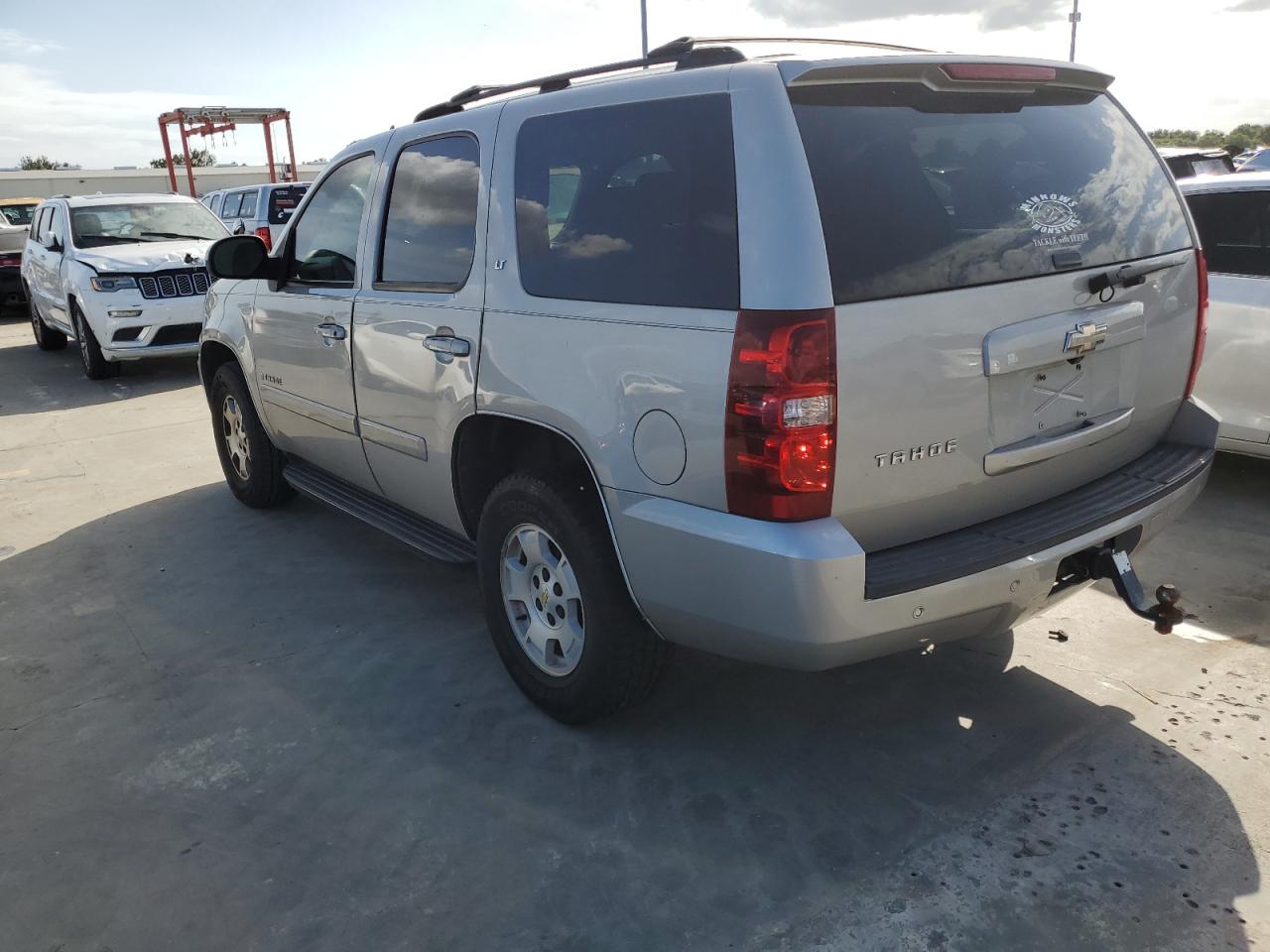 2007 Chevrolet Tahoe - Image 2
