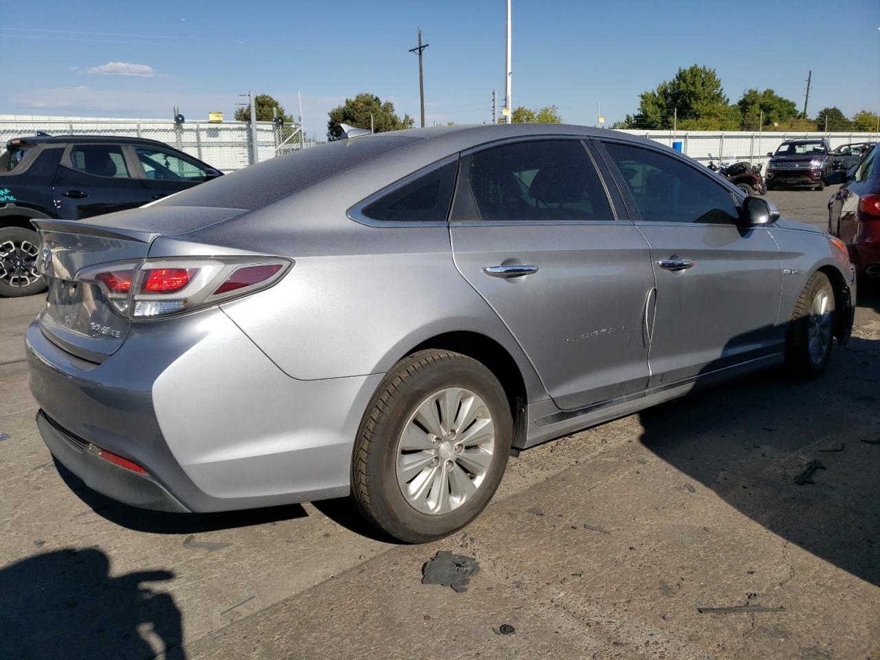 2016 Hyundai Sonata Hybrid VIN: KMHE24L18GA026969 Lot: 74740824