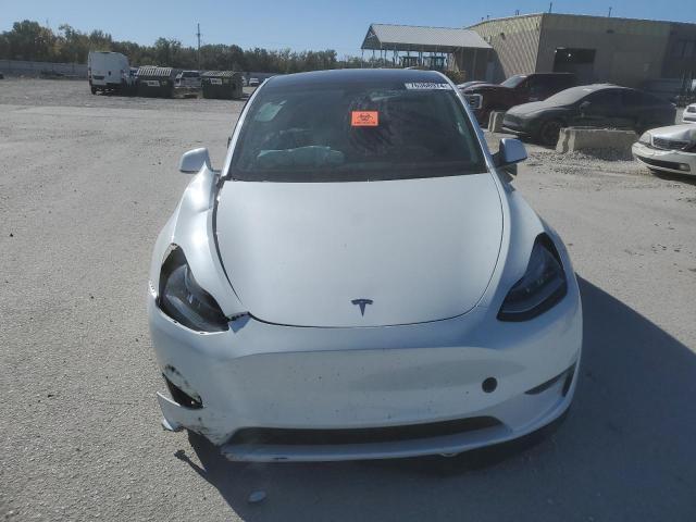  TESLA MODEL Y 2021 Білий