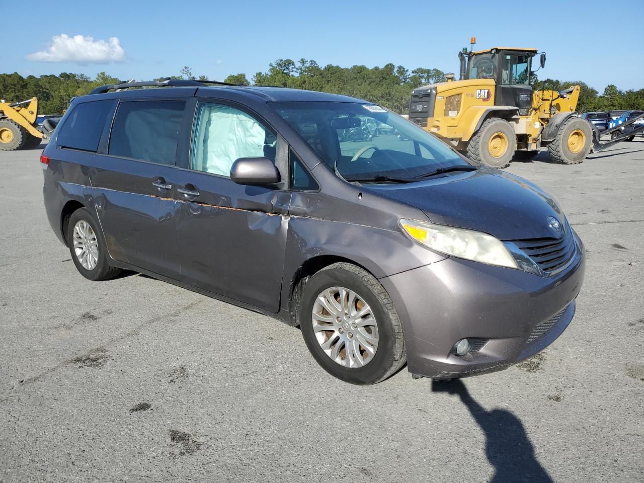 5TDYK3DC1ES442793 2014 Toyota Sienna Xle