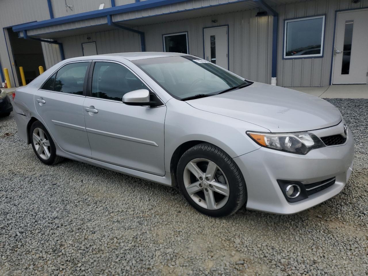 2013 Toyota Camry - Image 4