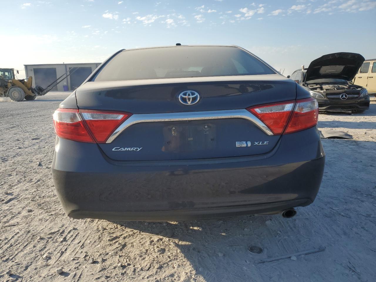 2015 Toyota Camry Hybrid VIN: 4T1BD1FK3FU145994 Lot: 76130434