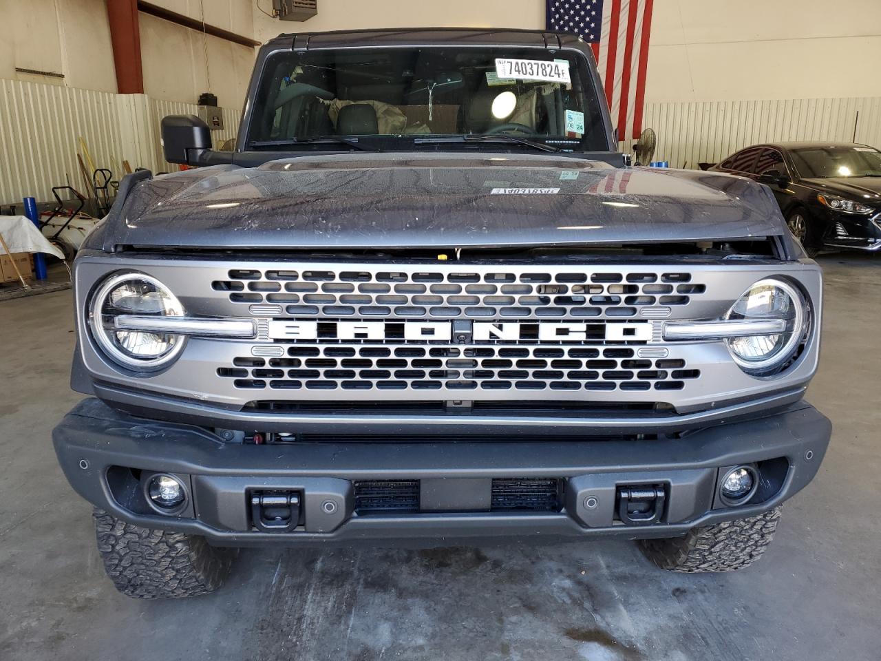 2023 Ford Bronco - Image 5