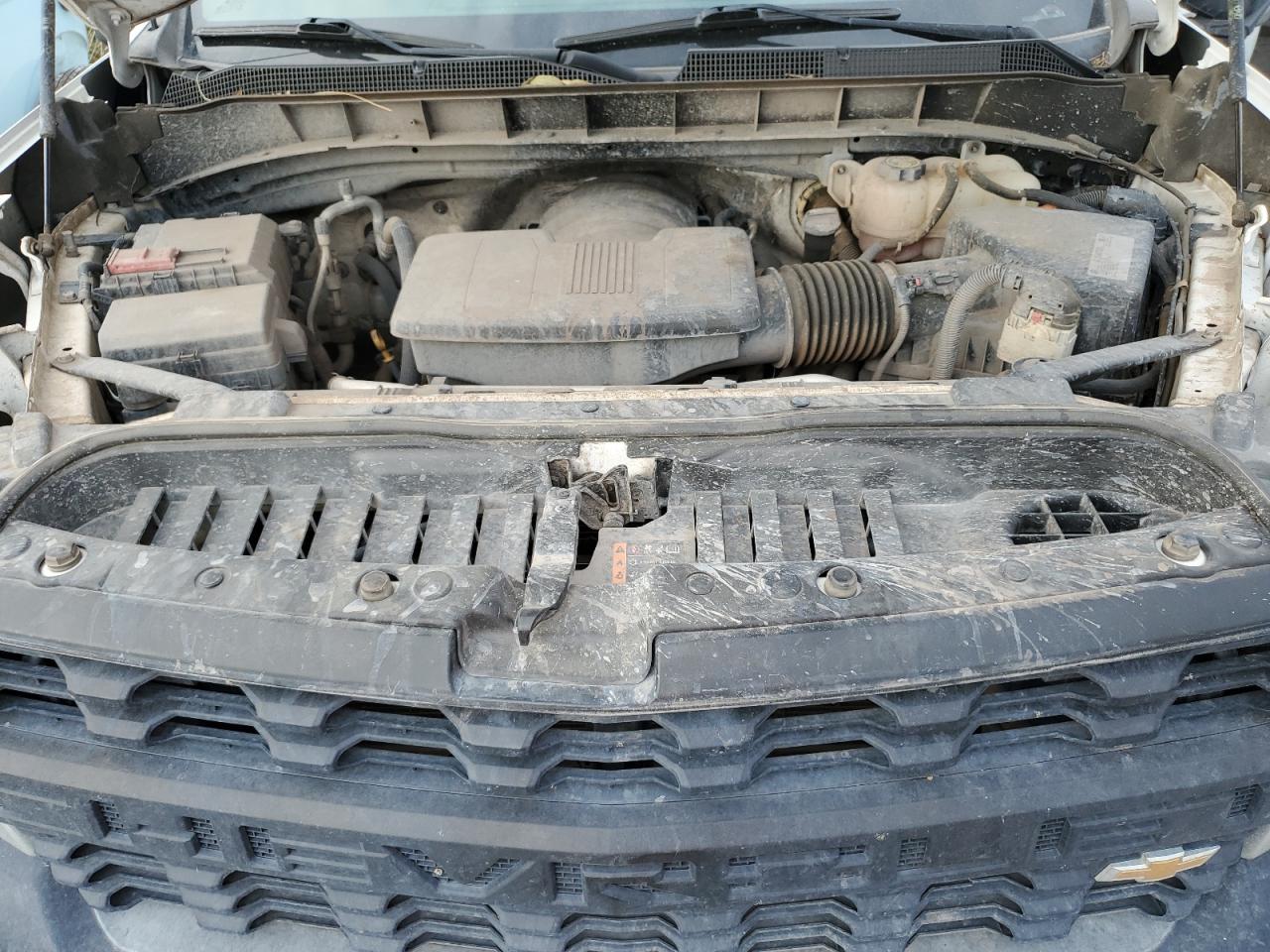 2019 Chevrolet Silverado - Image 11