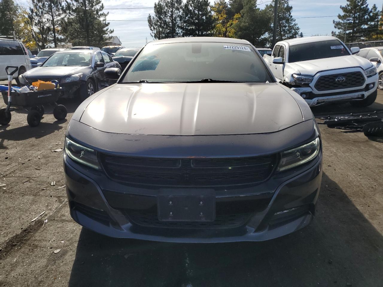 2018 Dodge Charger - Image 5