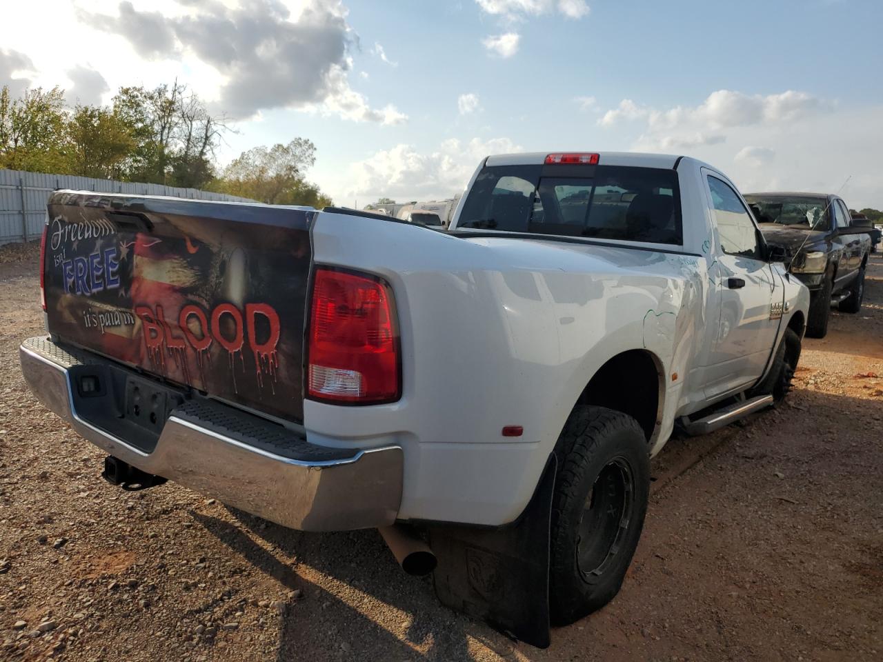 2014 RAM 3500 - Image 3