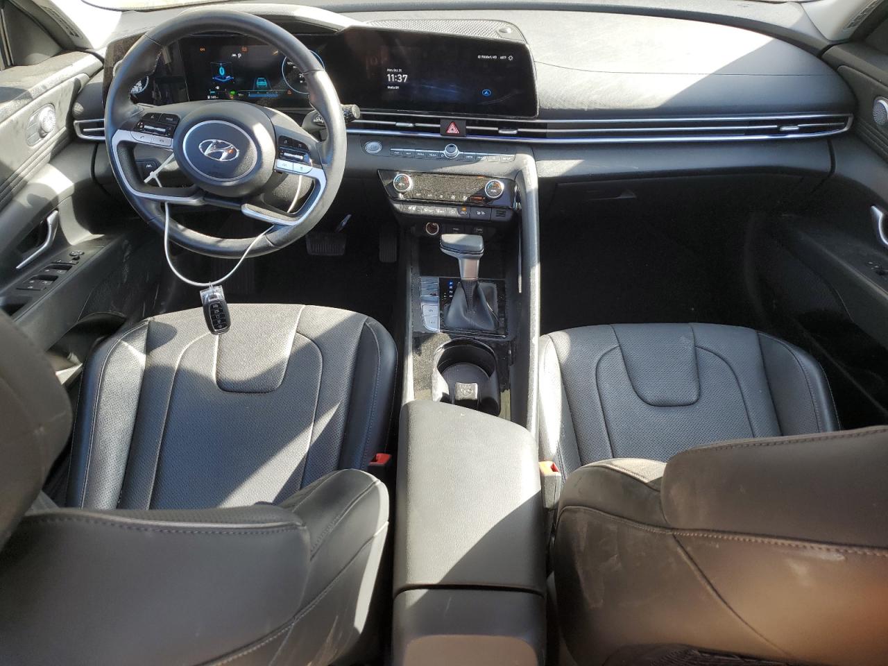 2023 Hyundai Elantra - Image 8