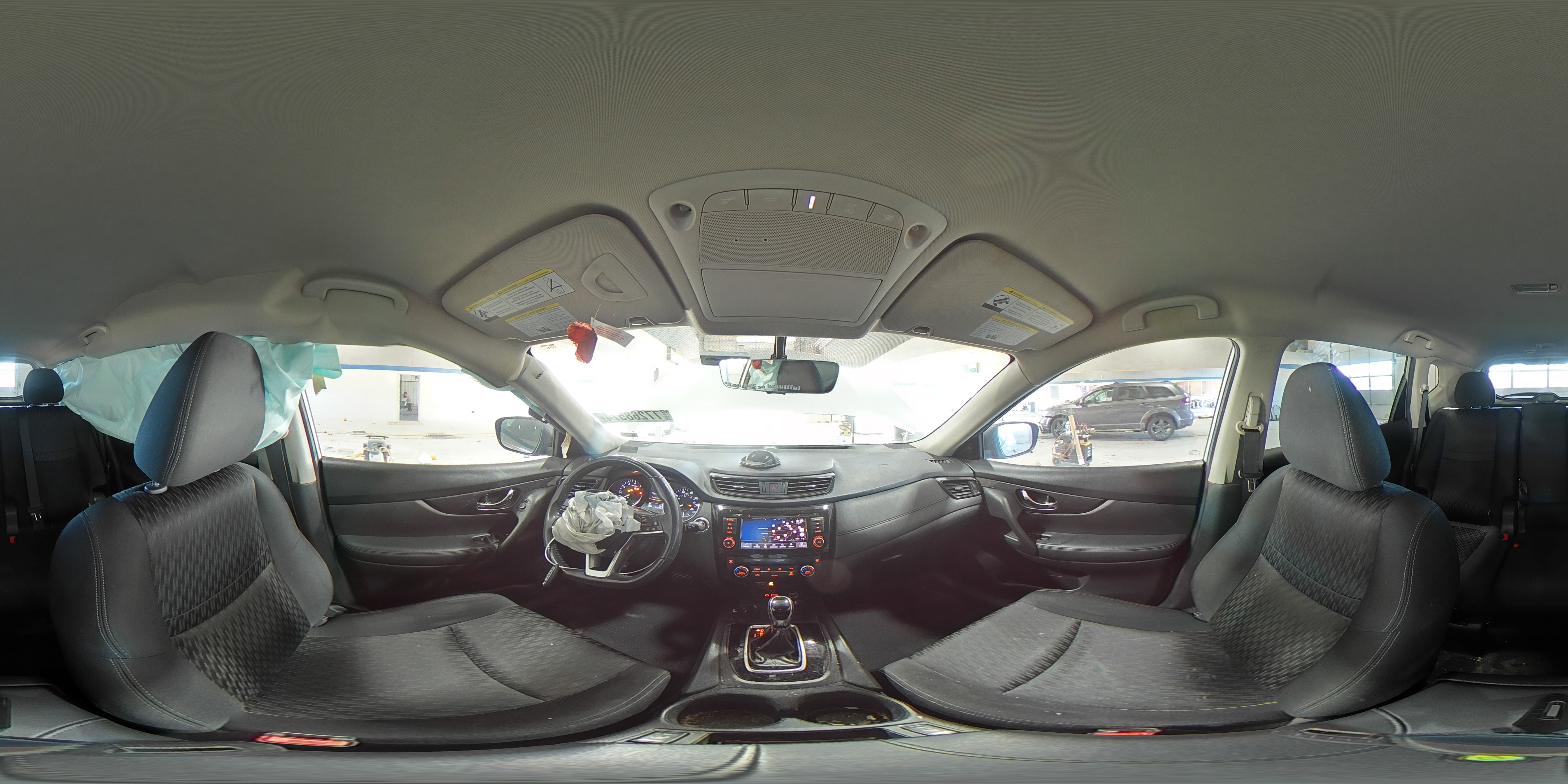 2018 Nissan Rogue - Image 14