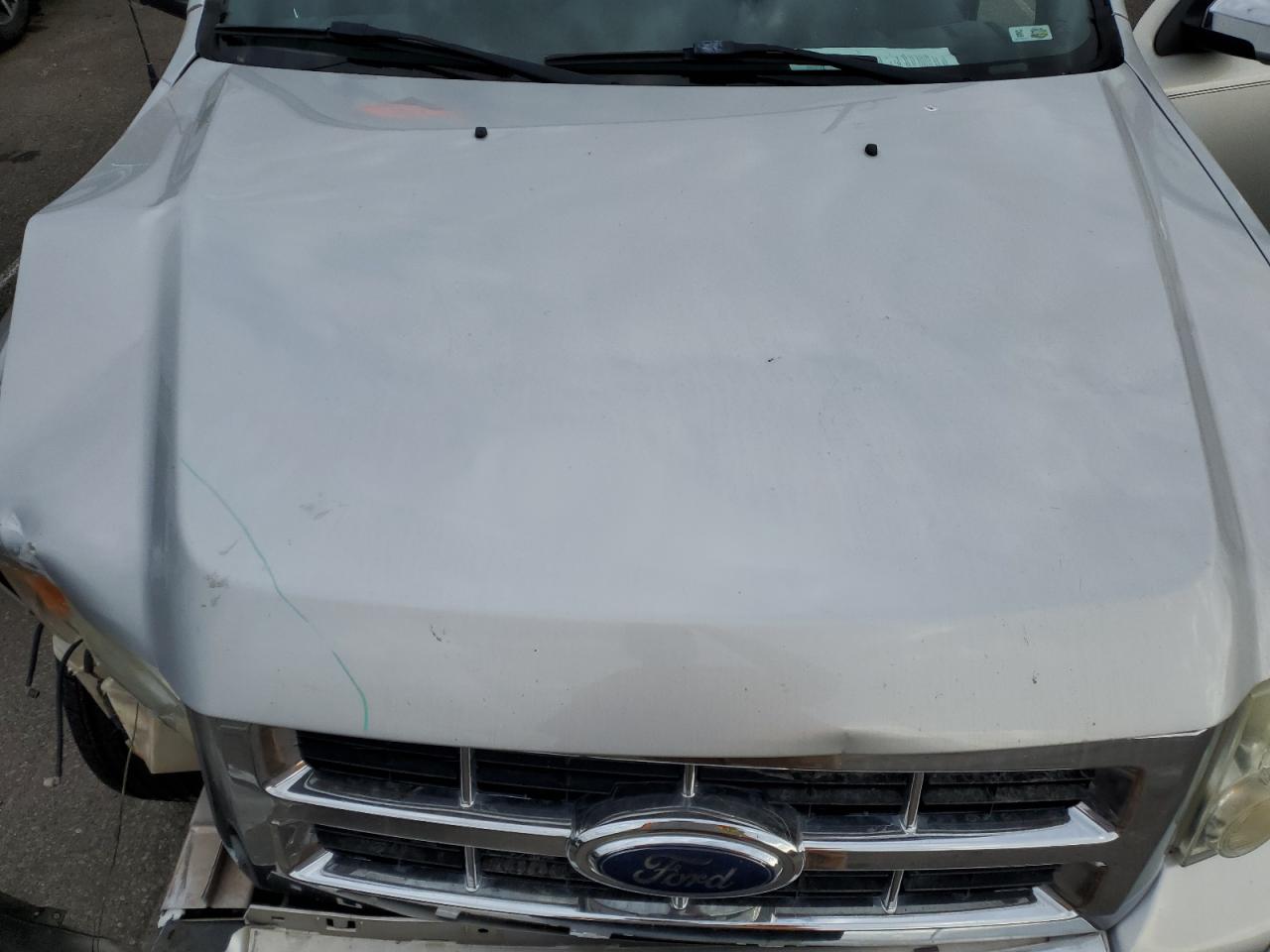 2009 Ford Escape - Image 12