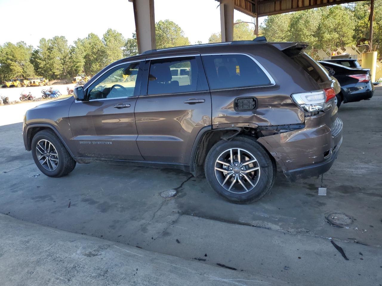 2019 Jeep Grand Cherokee - Image 2