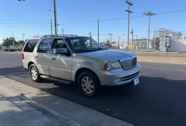 2005 Lincoln Navigator 