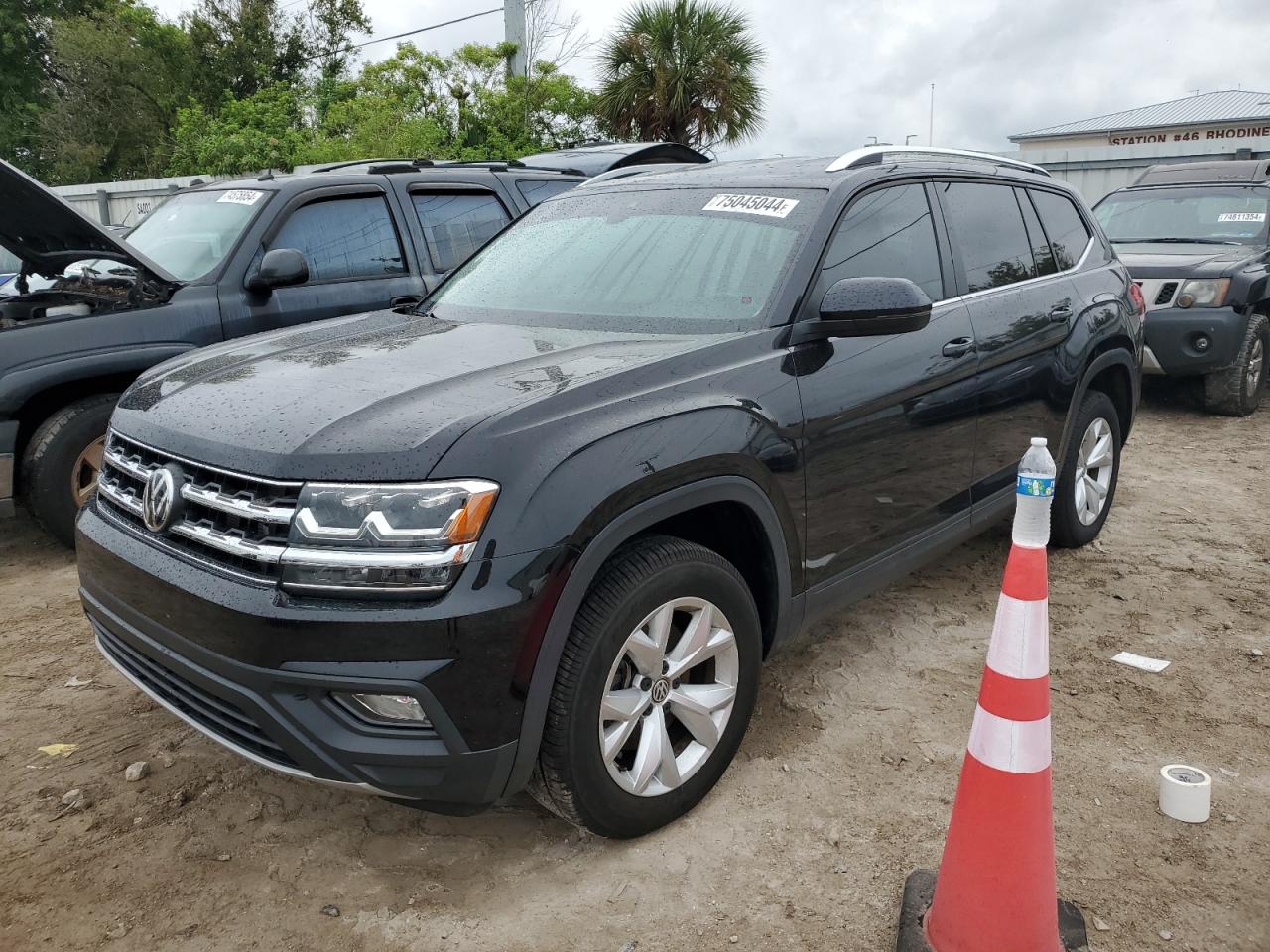 1V2WR2CA4KC579672 2019 VOLKSWAGEN ATLAS - Image 1