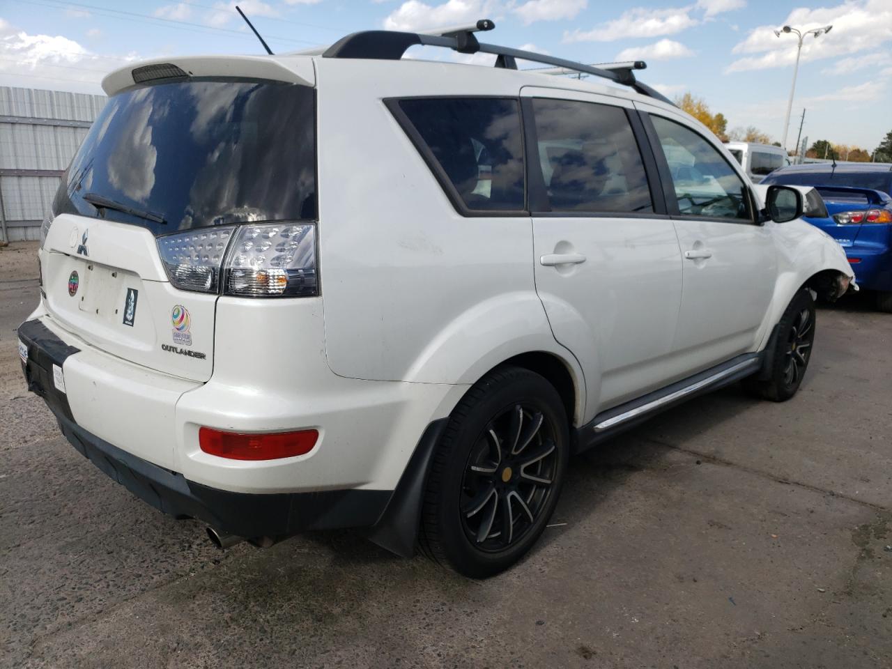 2012 Mitsubishi Outlander - Image 3