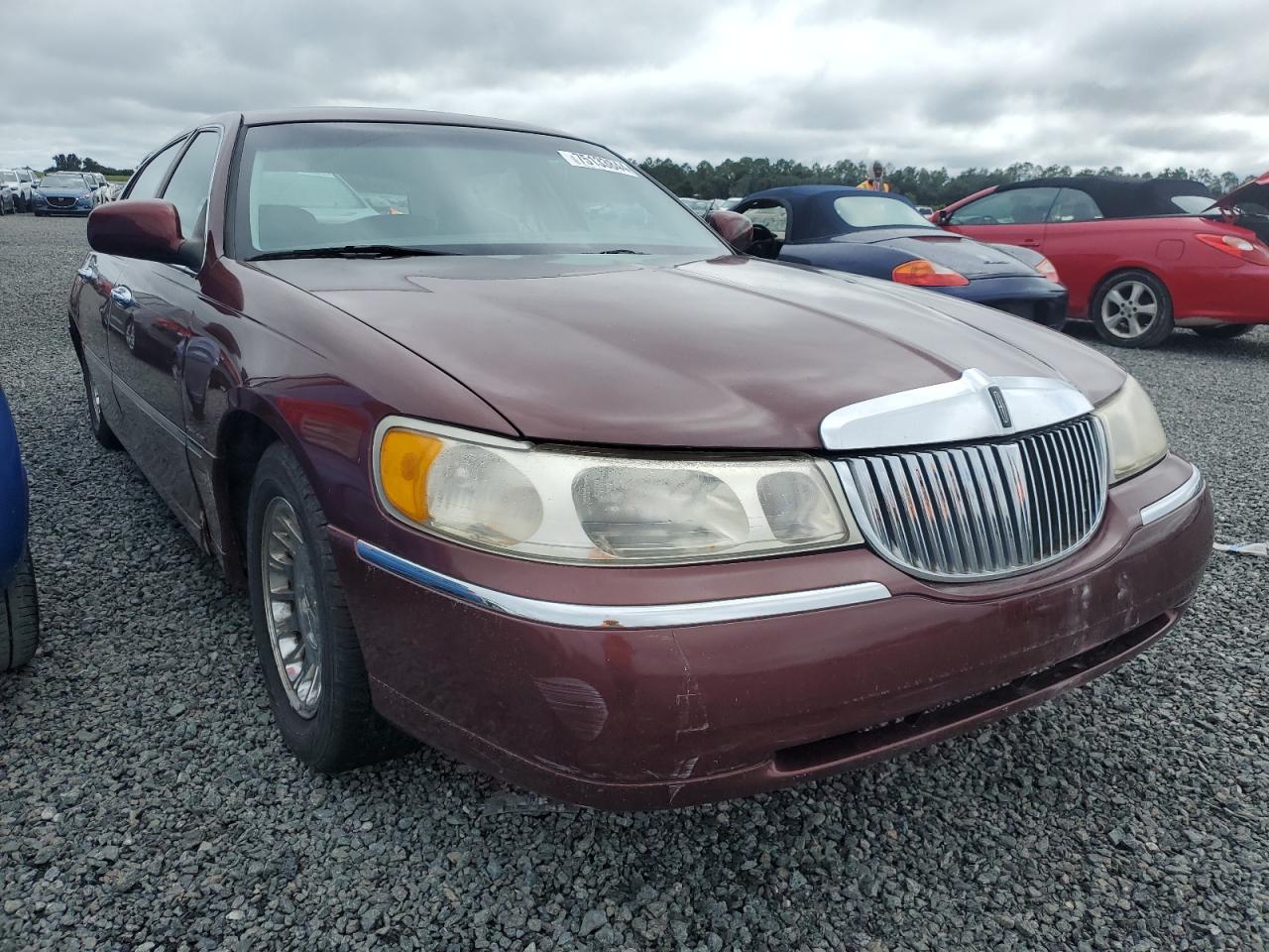 2001 Lincoln Town Car - Image 4