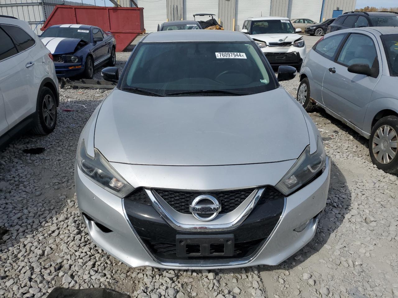 2017 Nissan Maxima - Image 5