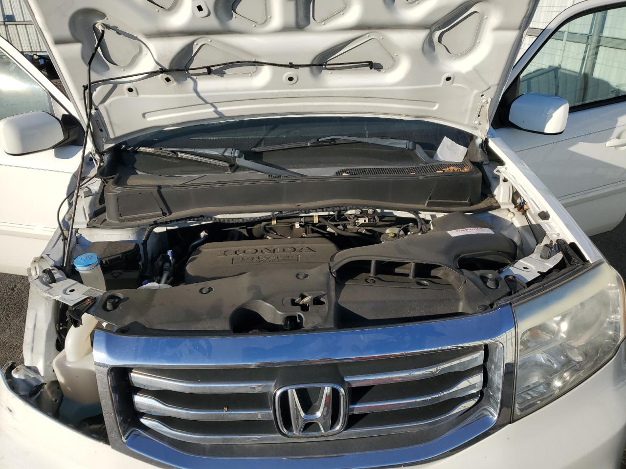 2015 Honda Pilot - Image 12