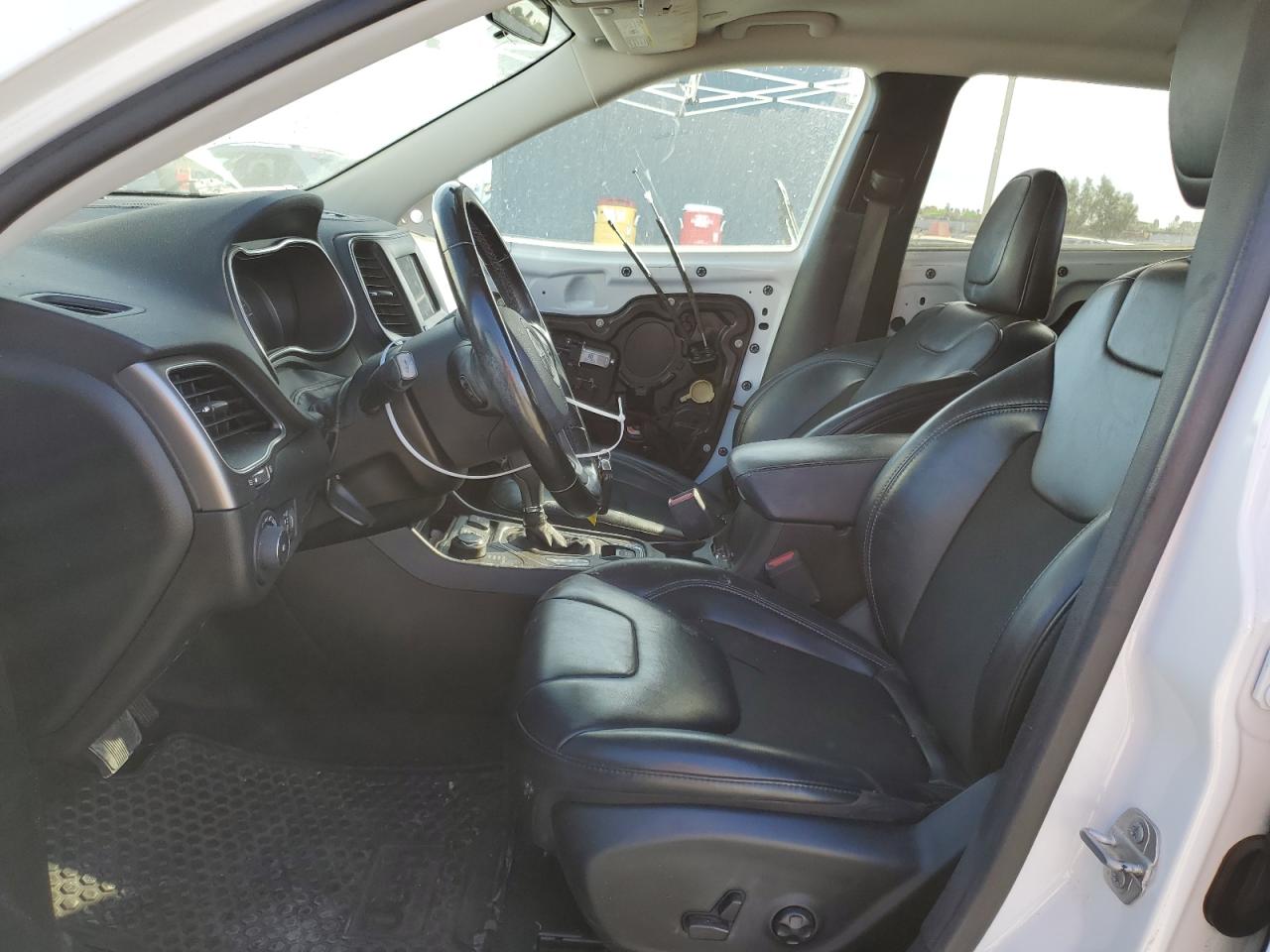2020 Jeep Grand Cherokee - Image 7