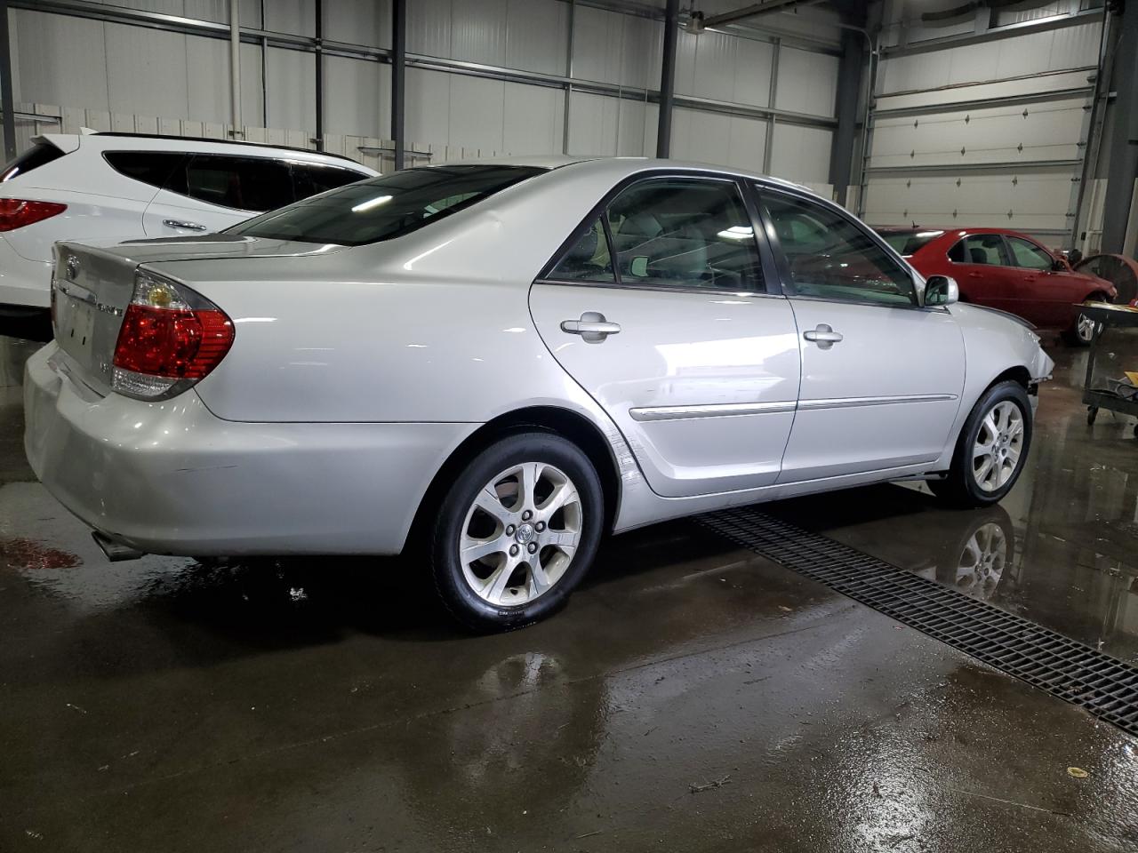 2005 Toyota Camry - Image 3