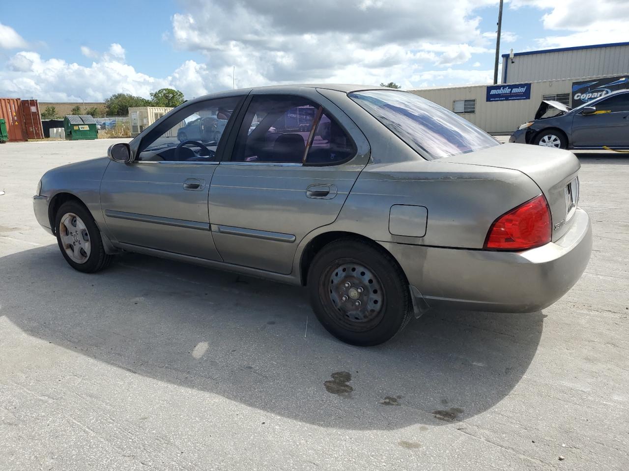 2004 Nissan Sentra - Image 2