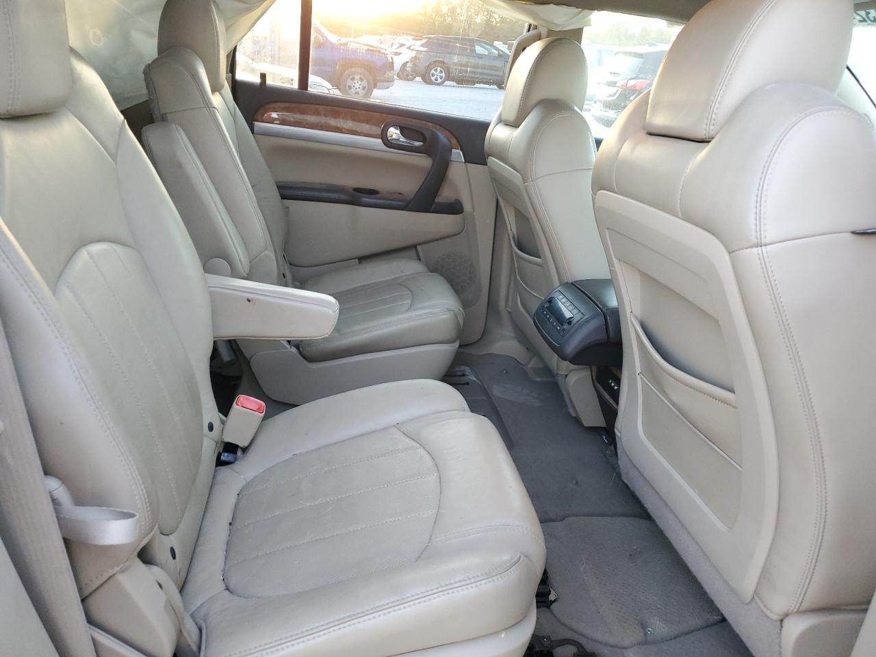 2008 Buick Enclave - Image 12