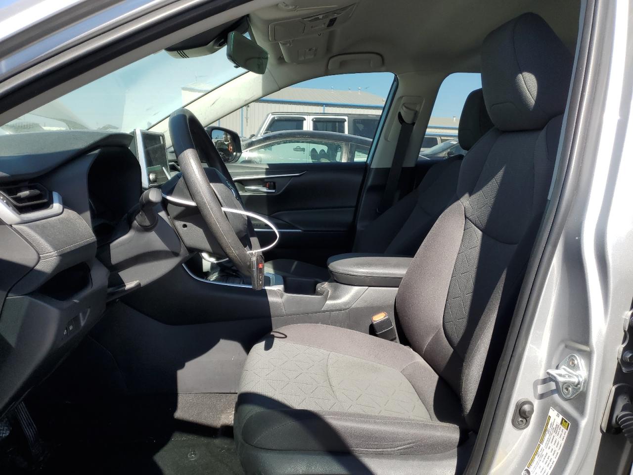 2023 Toyota RAV 4 - Image 7