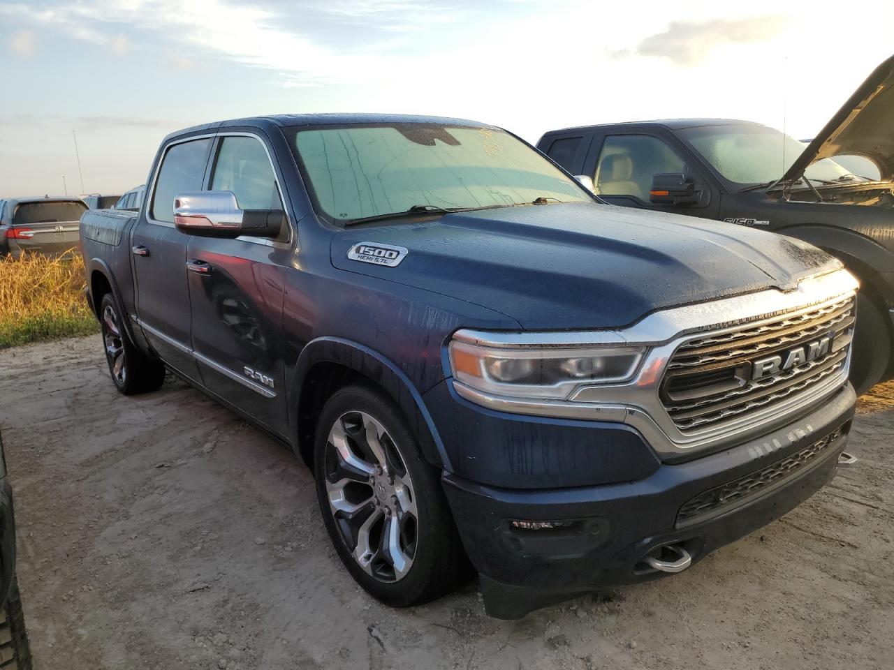2021 RAM 1500 - Image 4