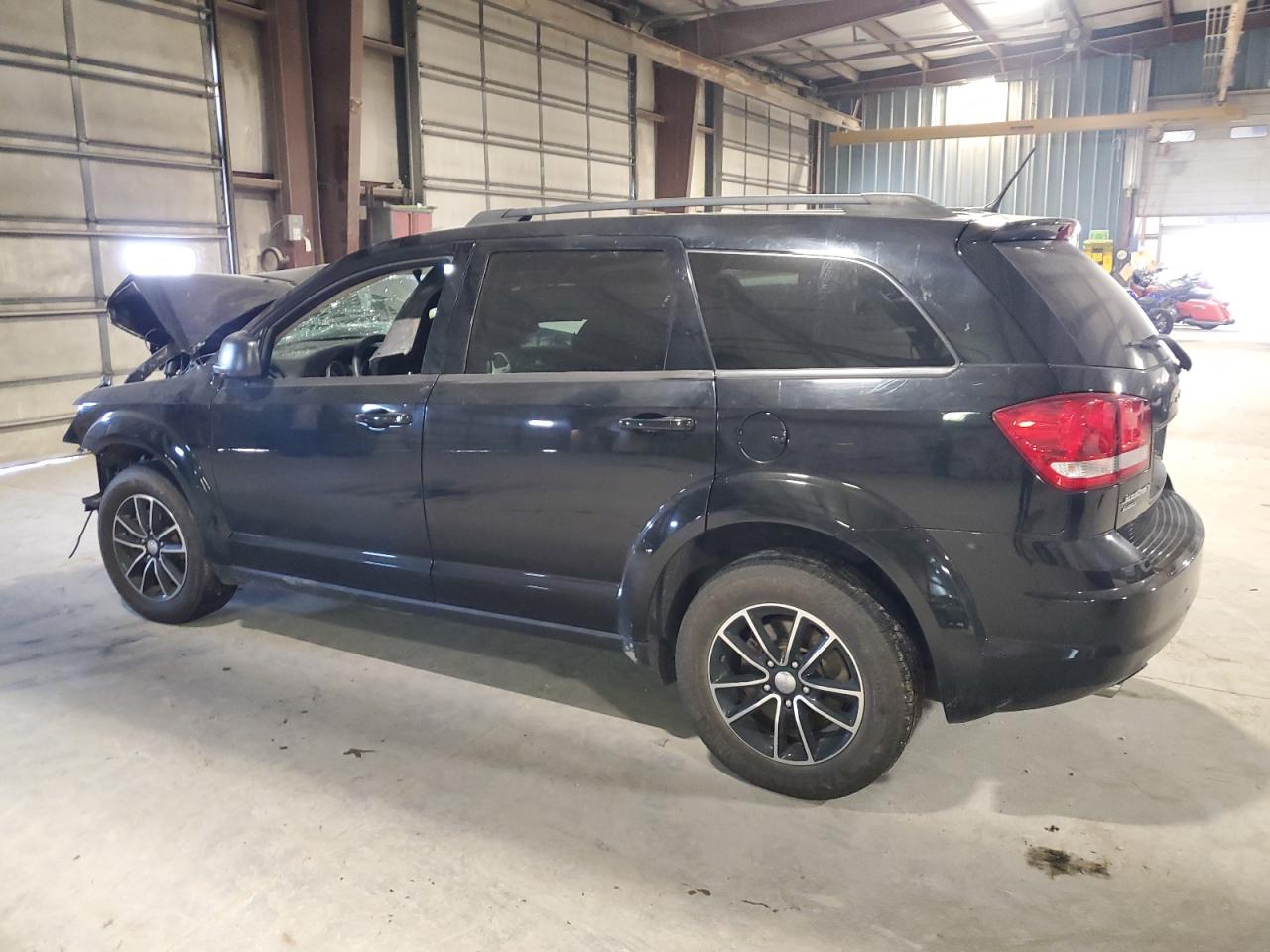 2017 Dodge Journey - Image 2
