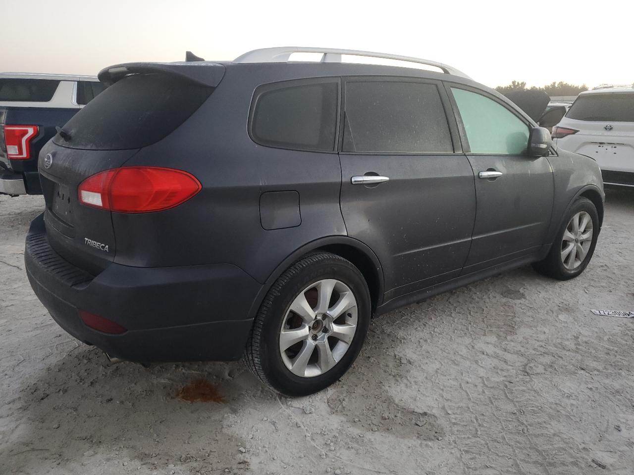 2010 Subaru Tribeca - Image 3