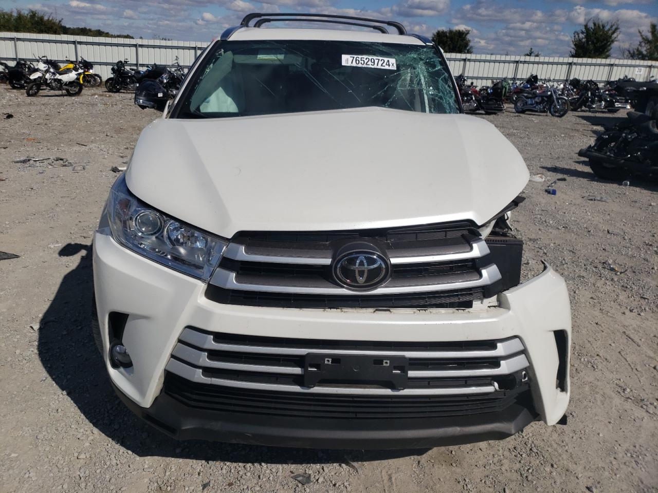 2018 Toyota Highlander - Image 5