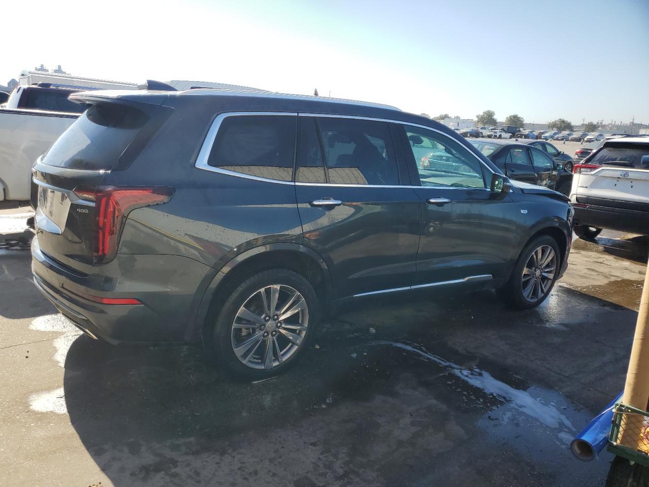2020 Cadillac XT6 - Image 3