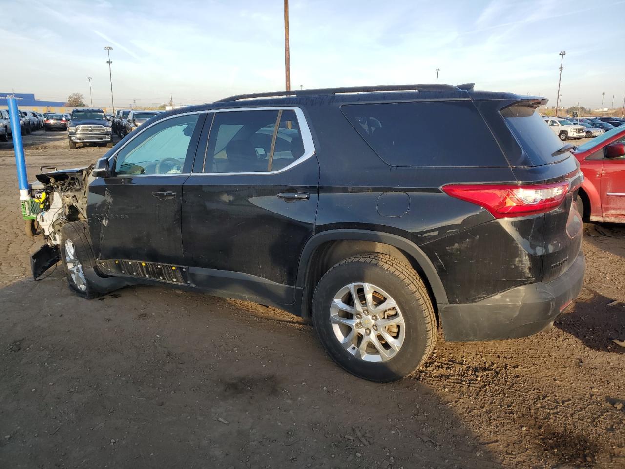 VIN 1GNERGKW7KJ115639 2019 CHEVROLET TRAVERSE no.2