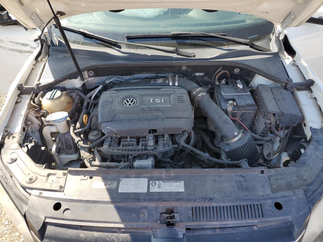 2014 Volkswagen Passat - Image 11