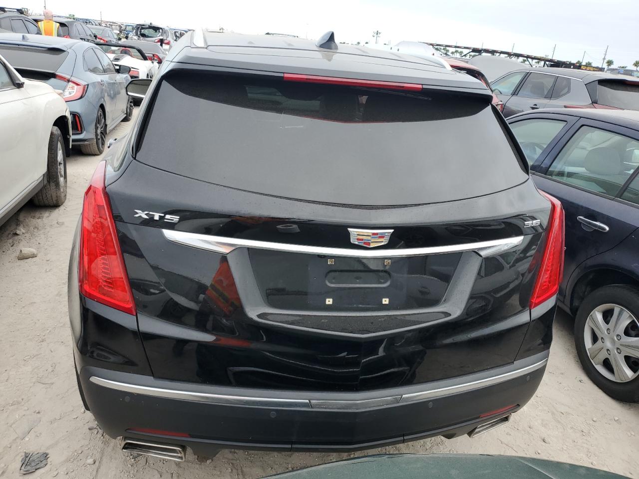 1GYKNARS3HZ222179 2017 Cadillac Xt5