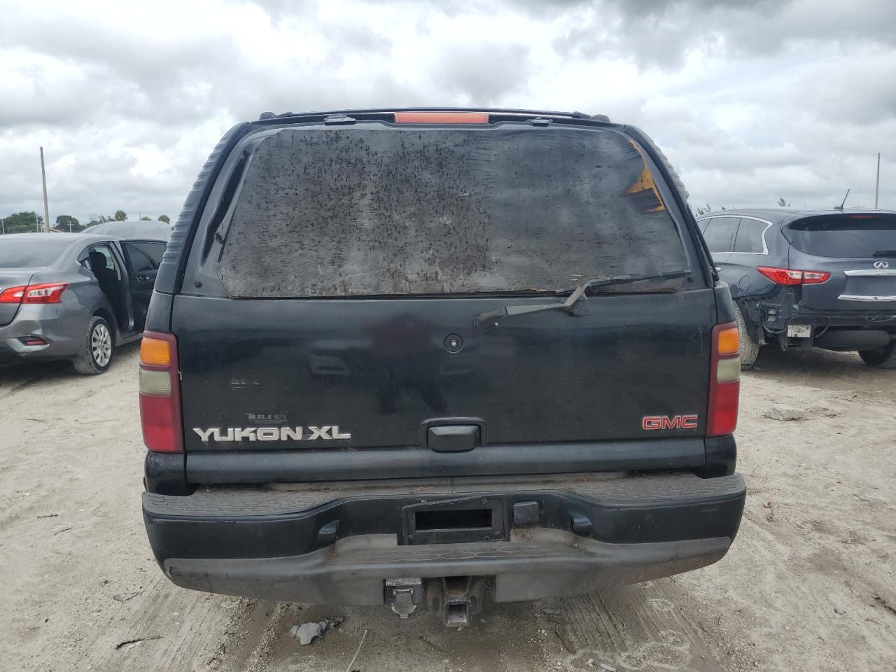 1GKFK66U22J149853 2002 GMC Denali Xl K1500